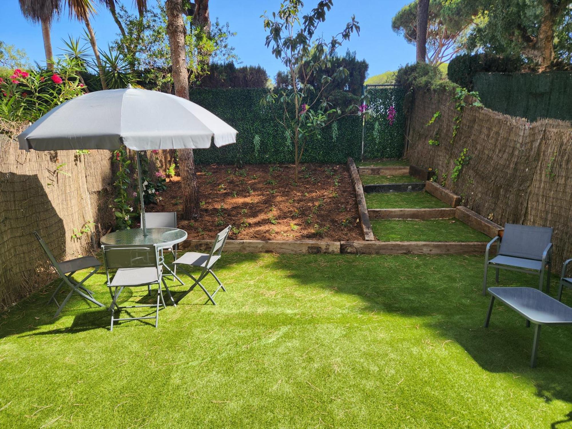 Ansa Beach Apartment - Cabopino, Marbella - Garden Level Kültér fotó